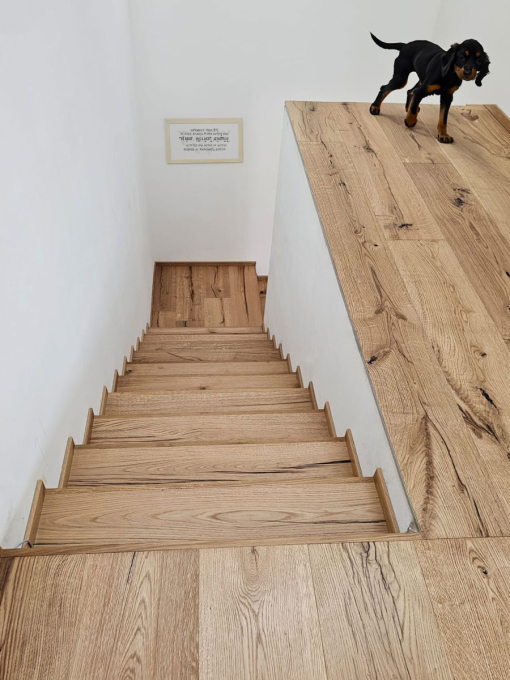 parquet rovere naturale con spaccature nere maxiplancia 03