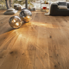 parquet rovere naturale piallato con spaccature in tonalita maxiplancia 01