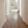 parquet rovere naturale piallato con spaccature scure maxiplancia 01